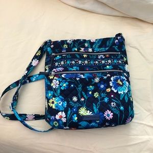 Vera Bradley triple zip hipster purse